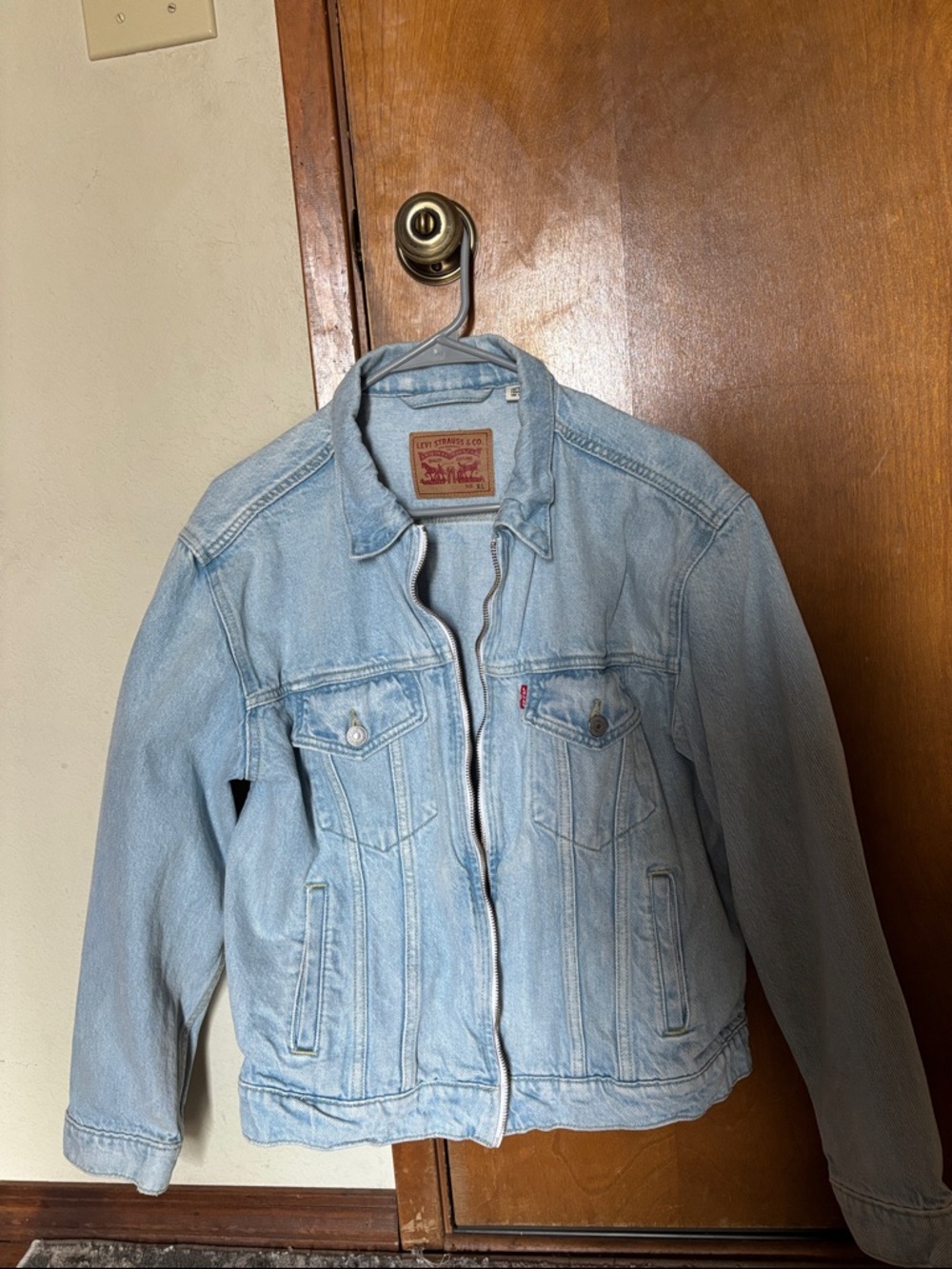Levi's Light Wash Denim Jacket - Pale Blue
